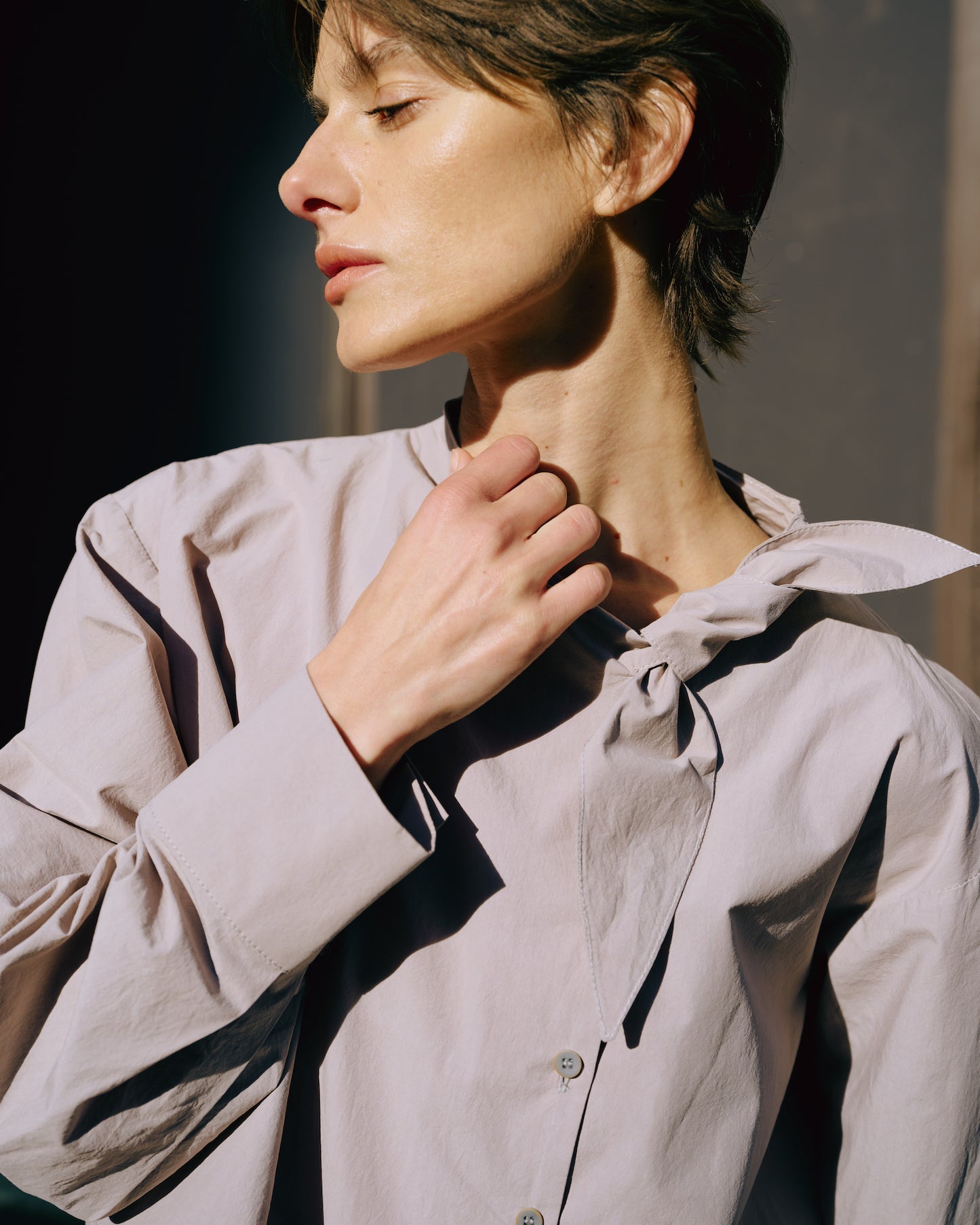 Gray Knot-neck Cropped Shirt