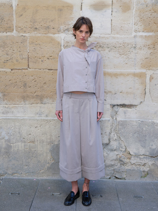 Gray Knot-neck Cropped Shirt